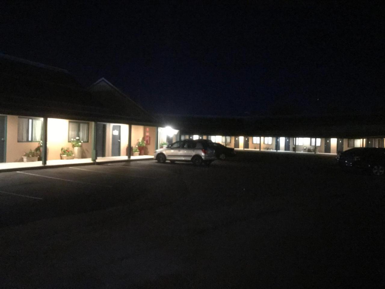 The Bakehouse Motel 골번 외부 사진